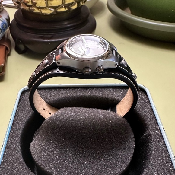 NIB Vintage Fossil Watch ‘04 - Picture 12 of 15